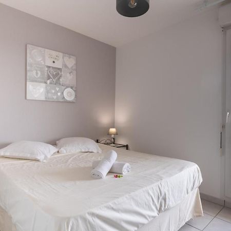 Appt De Charme Avec Grand Balcon Proche Avignon Wifi Gratuit Apartment Monteux Luaran gambar