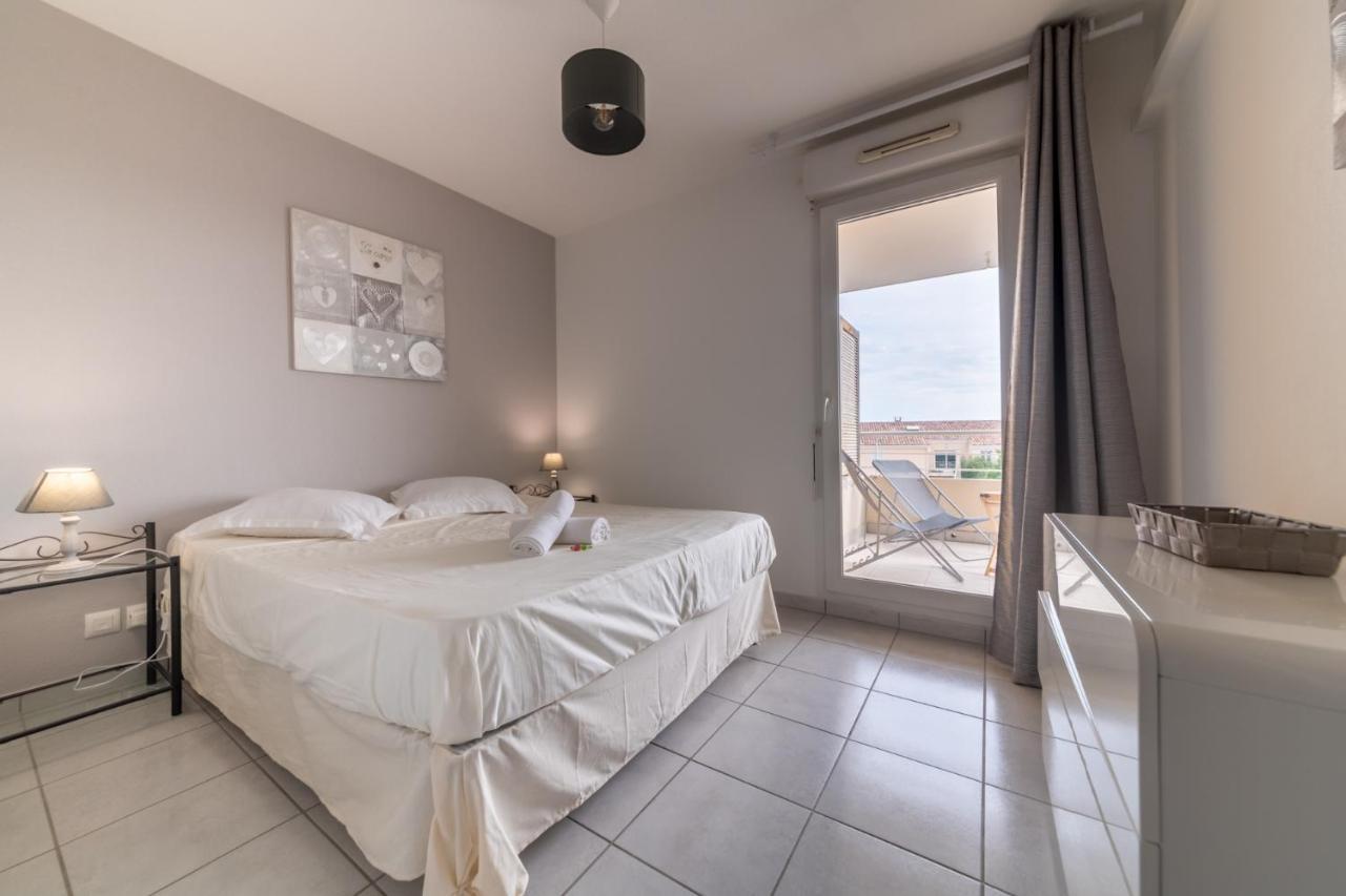 Appt De Charme Avec Grand Balcon Proche Avignon Wifi Gratuit Apartment Monteux Luaran gambar